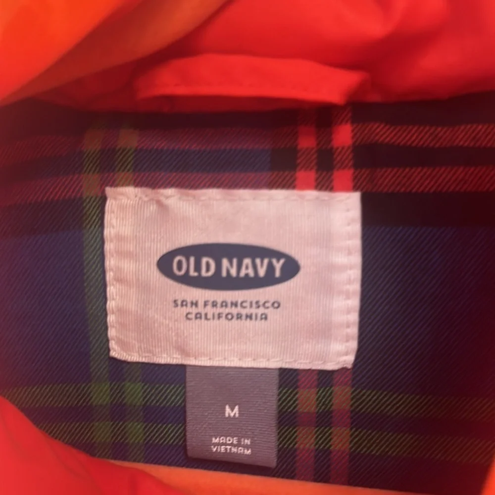 OLD NAVY Red Puffer Vest Size Medium - Picture 4 of 11